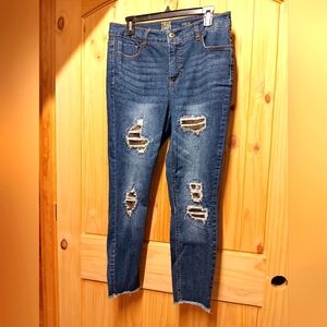 True Craft Distressed Jeans NWOT